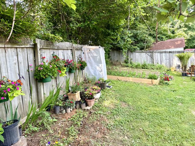 129 Cofer Dr, Springfield, TN 37172