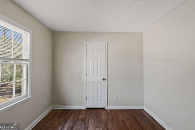 40 Lake Court, Stockbridge, GA 30281