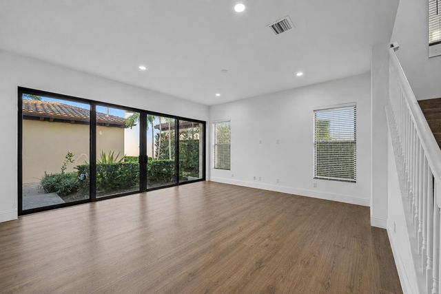 6020 Curie Place, Palm Beach Gardens, FL 33418