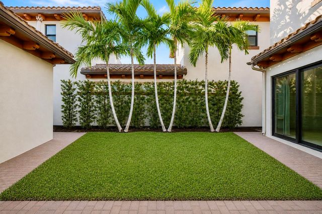 6020 Curie Place, Palm Beach Gardens, FL 33418