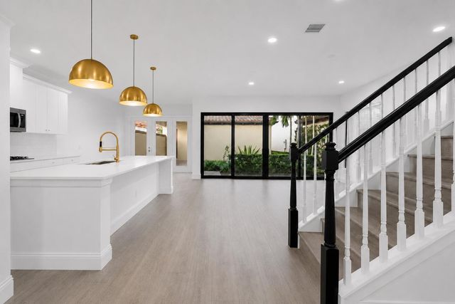 6020 Curie Place, Palm Beach Gardens, FL 33418