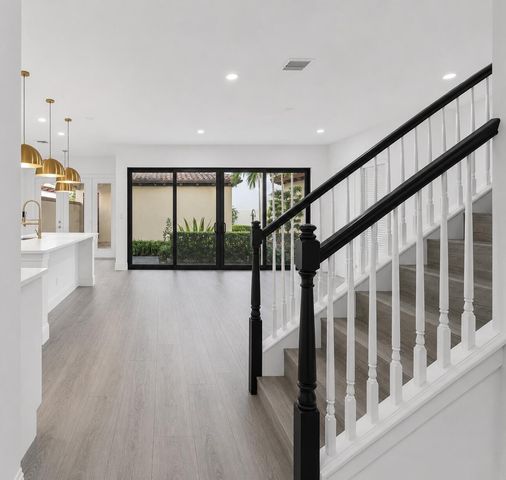 6020 Curie Place, Palm Beach Gardens, FL 33418