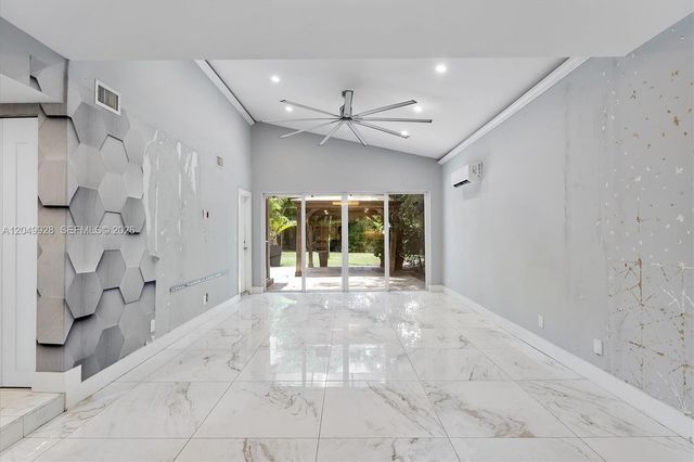 2055 NW 9th Street, Delray Beach, FL 33445