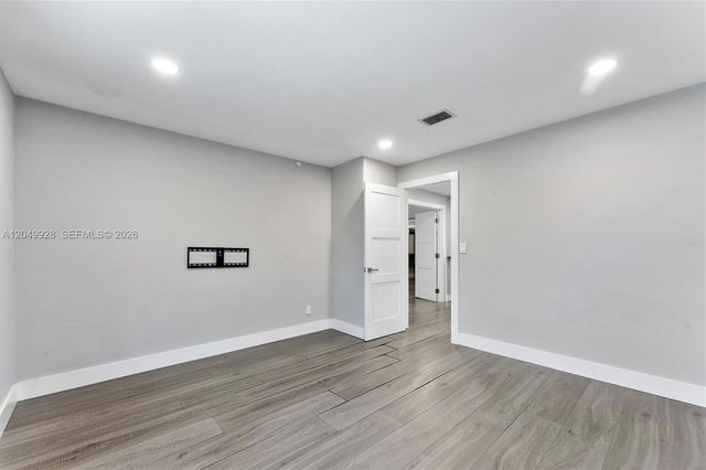 2055 NW 9th Street, Delray Beach, FL 33445