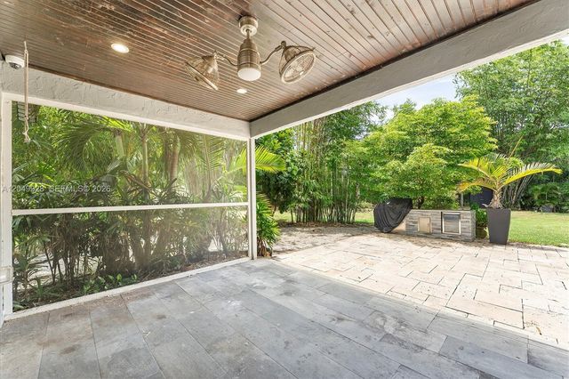 2055 NW 9th Street, Delray Beach, FL 33445