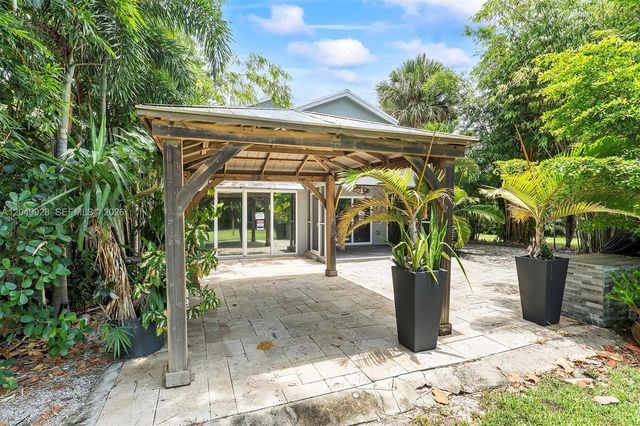 2055 NW 9th Street, Delray Beach, FL 33445