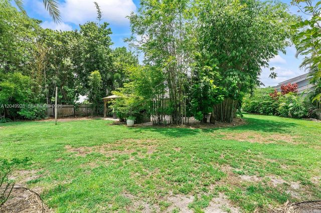 2055 NW 9th Street, Delray Beach, FL 33445