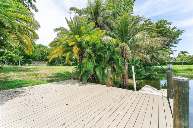 2055 NW 9th Street, Delray Beach, FL 33445