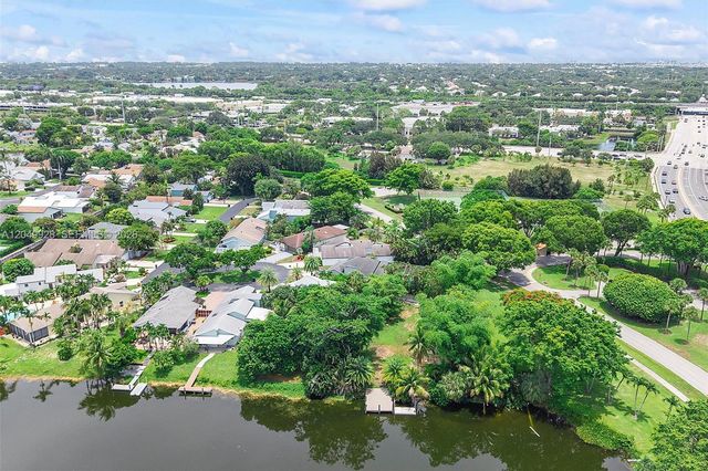 2055 NW 9th Street, Delray Beach, FL 33445