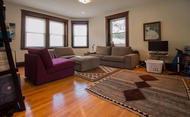 55 Franklin St 1, Brookline, MA 02445