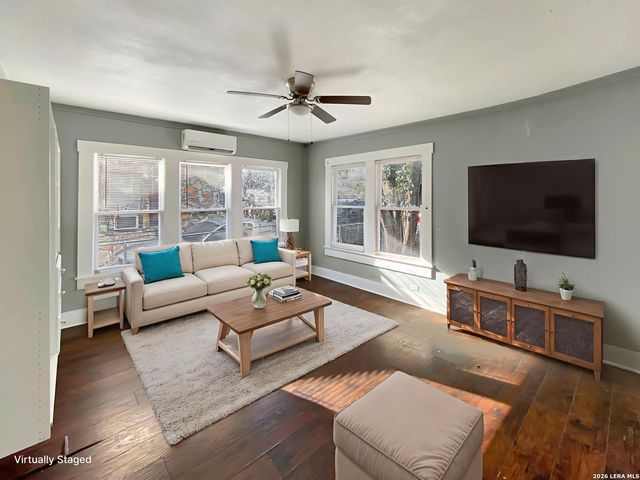 114 Benita, San Antonio, TX 78210