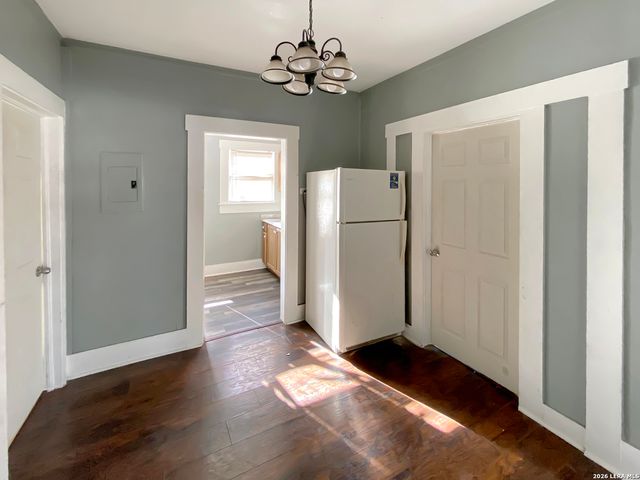 114 Benita, San Antonio, TX 78210