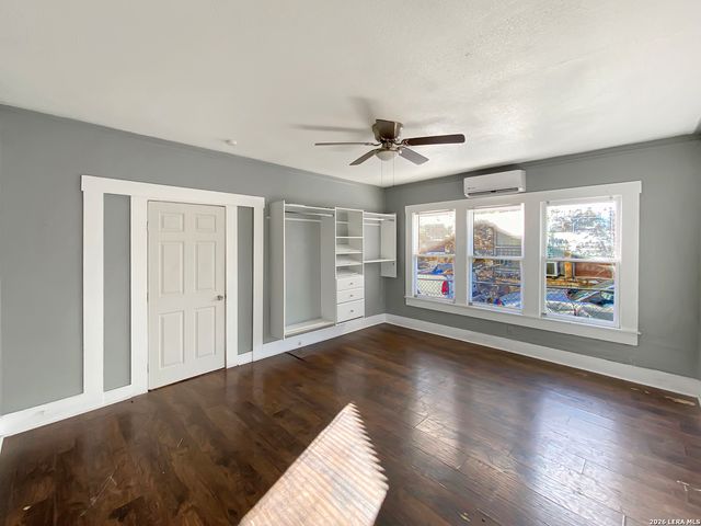 114 Benita, San Antonio, TX 78210