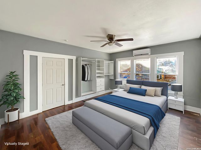 114 Benita, San Antonio, TX 78210