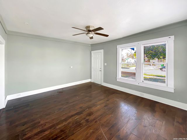 114 Benita, San Antonio, TX 78210