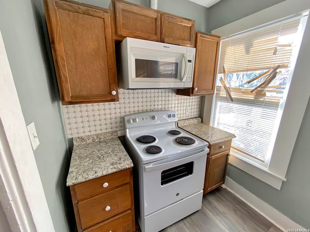 114 Benita, San Antonio, TX 78210