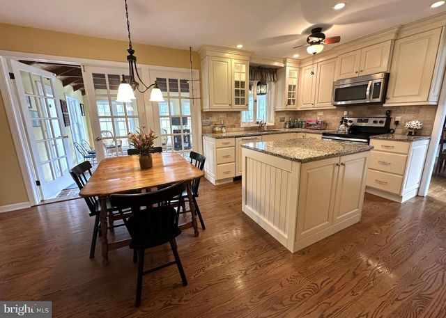 613 SHEARER ST, North Wales, PA 19454