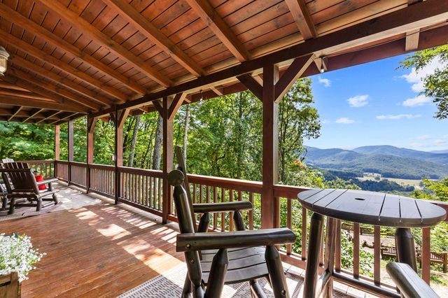 16 Enchanting Circle, Morganton, GA 30560