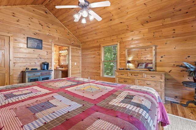 16 Enchanting Circle, Morganton, GA 30560