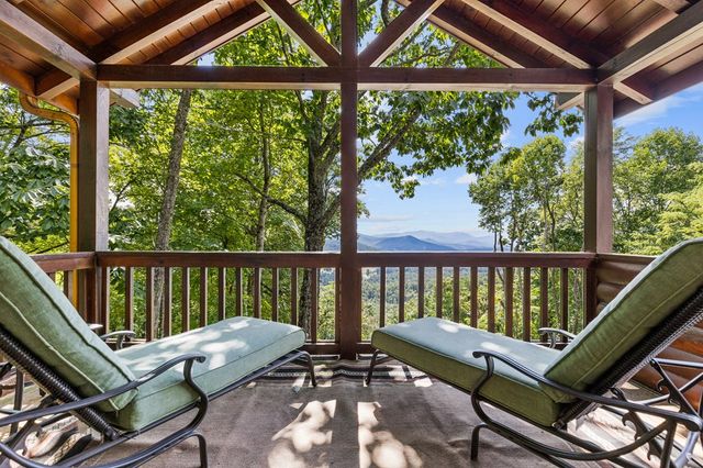 16 Enchanting Circle, Morganton, GA 30560