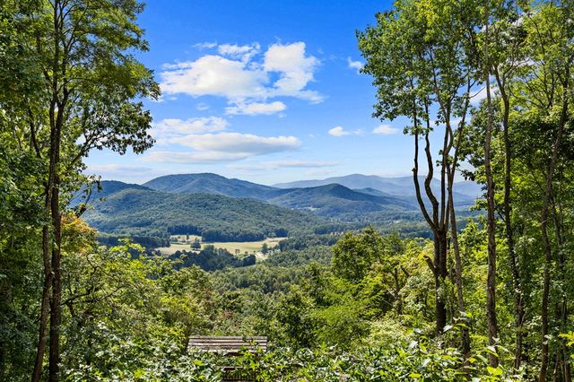 16 Enchanting Circle, Morganton, GA 30560