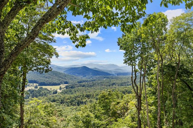 16 Enchanting Circle, Morganton, GA 30560