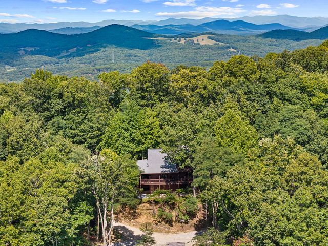 16 Enchanting Circle, Morganton, GA 30560