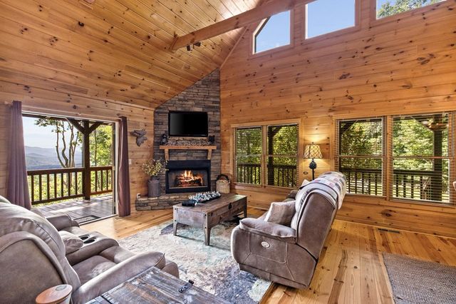 16 Enchanting Circle, Morganton, GA 30560