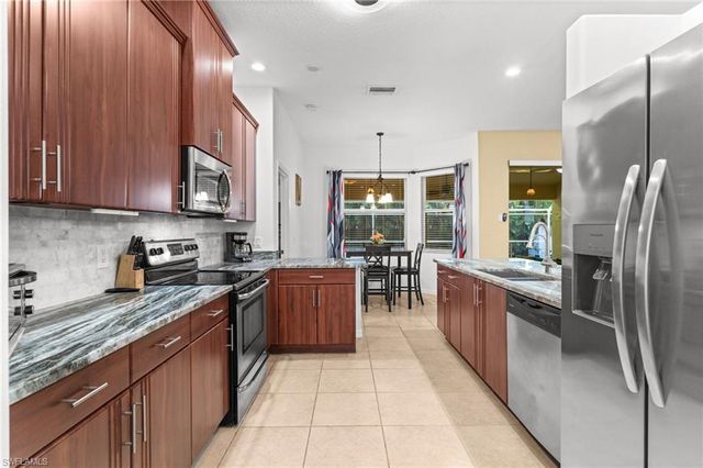 2223 NW 25th TER, Cape Coral, FL 33993