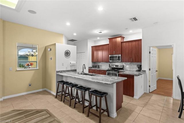 2223 NW 25th TER, Cape Coral, FL 33993