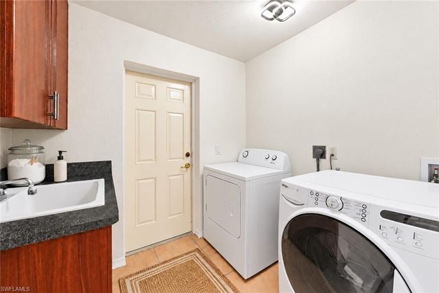 2223 NW 25th TER, Cape Coral, FL 33993