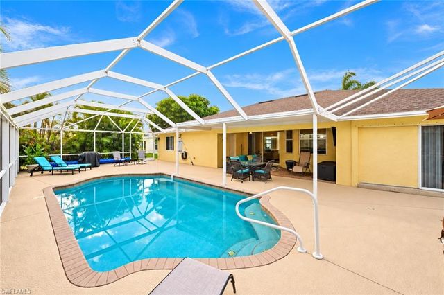2223 NW 25th TER, Cape Coral, FL 33993