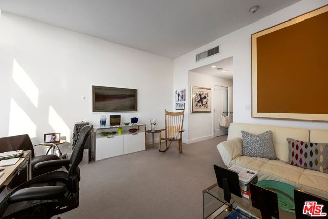 900 W Olympic Boulevard 46G, Los Angeles, CA 90015