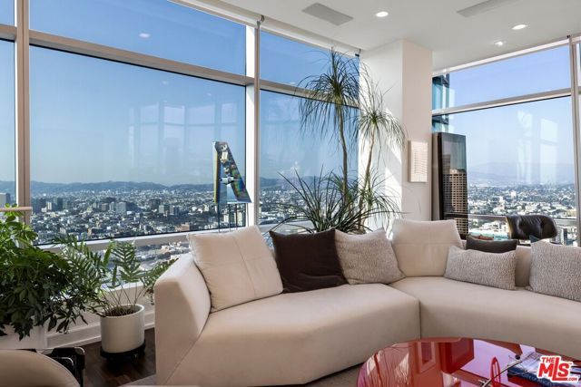 900 W Olympic Boulevard 46G, Los Angeles, CA 90015