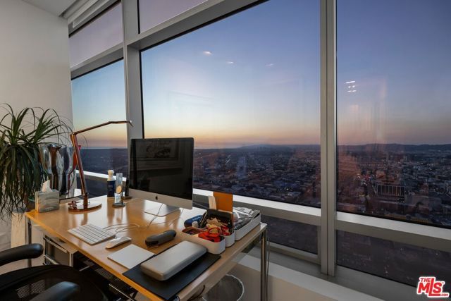 900 W Olympic Boulevard 46G, Los Angeles, CA 90015