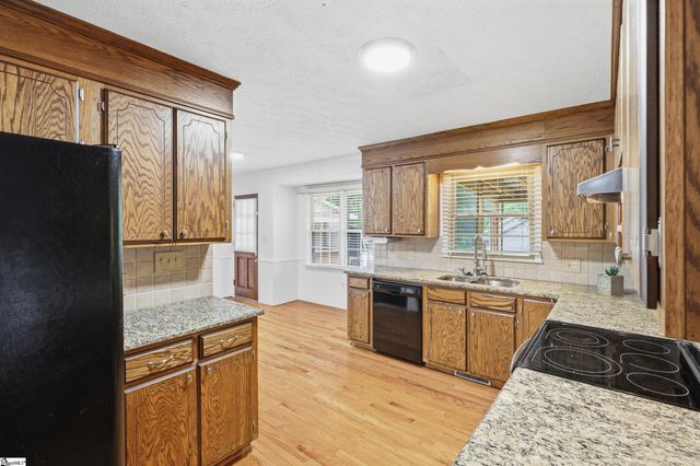 102 Fernwood Drive, Easley, SC 29640