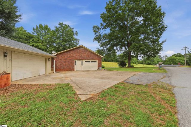 102 Fernwood Drive, Easley, SC 29640