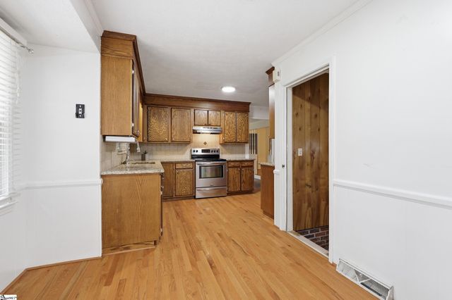 102 Fernwood Drive, Easley, SC 29640