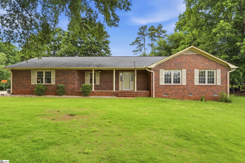 102 Fernwood Drive, Easley, SC 29640