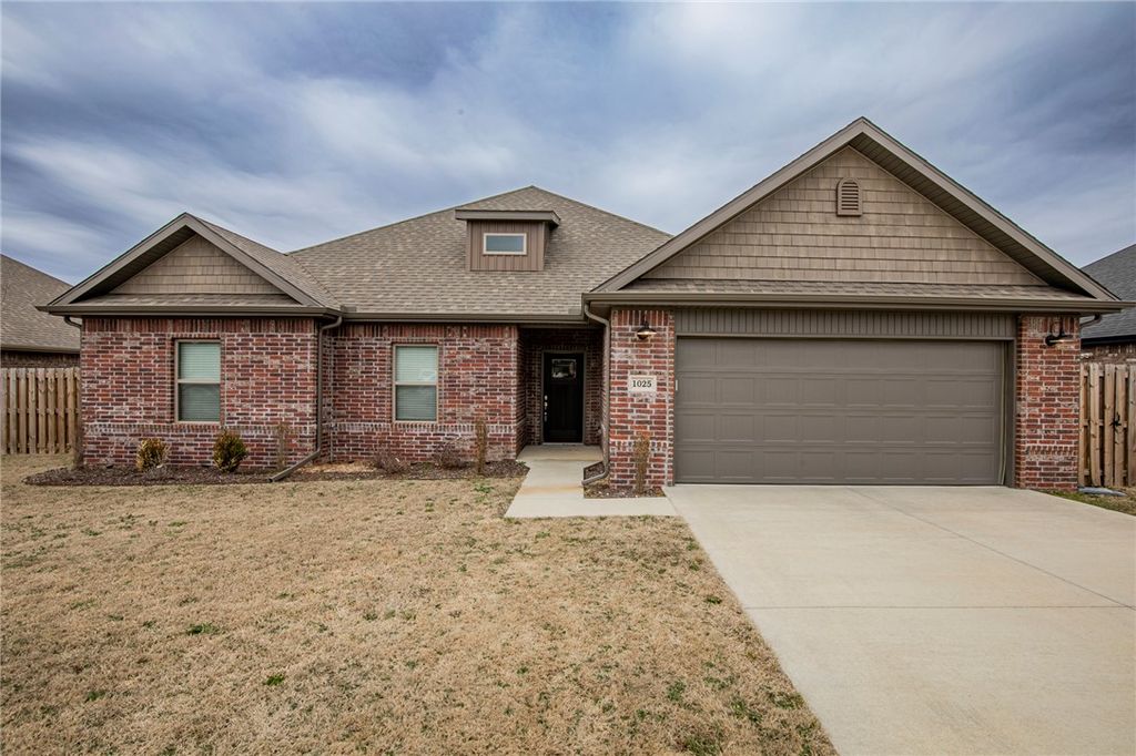 1025 Kimball Lane, Pea Ridge, AR 72751