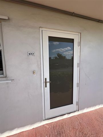 6005 Del Lago Cir 102, Sunrise, FL 33313