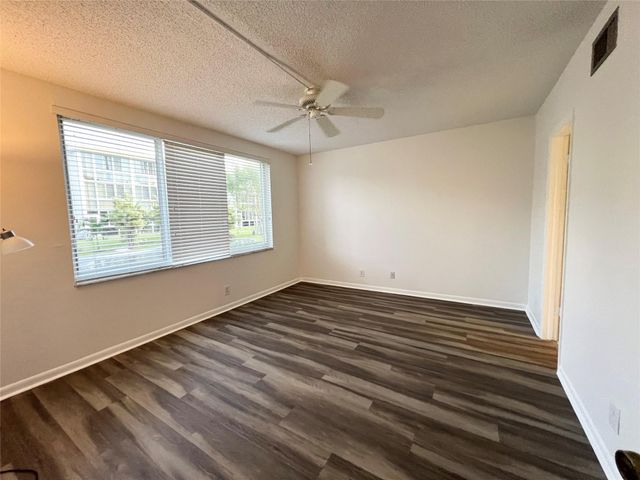 6005 Del Lago Cir 102, Sunrise, FL 33313