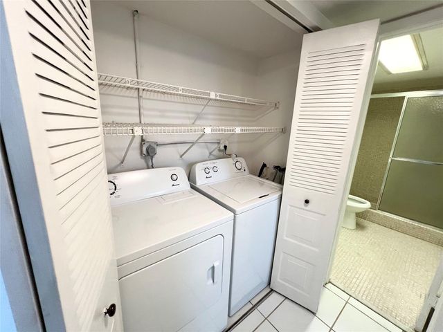 6005 Del Lago Cir 102, Sunrise, FL 33313