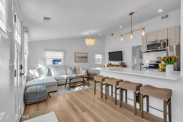 21 E Dune Way 121, Lavallette, NJ 08735