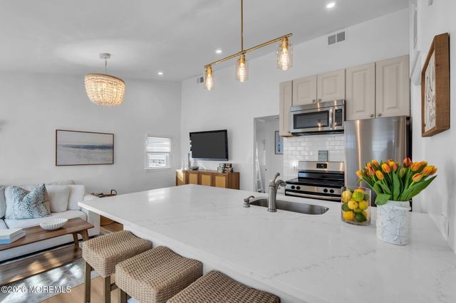 21 E Dune Way 121, Lavallette, NJ 08735