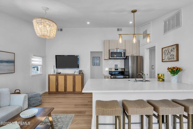 21 E Dune Way 121, Lavallette, NJ 08735