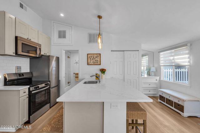 21 E Dune Way 121, Lavallette, NJ 08735