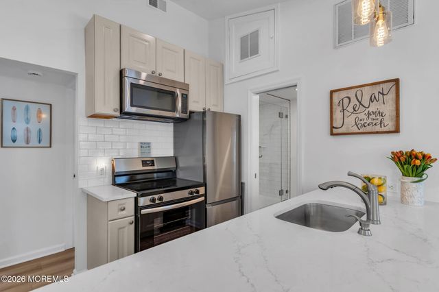 21 E Dune Way 121, Lavallette, NJ 08735