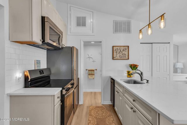 21 E Dune Way 121, Lavallette, NJ 08735