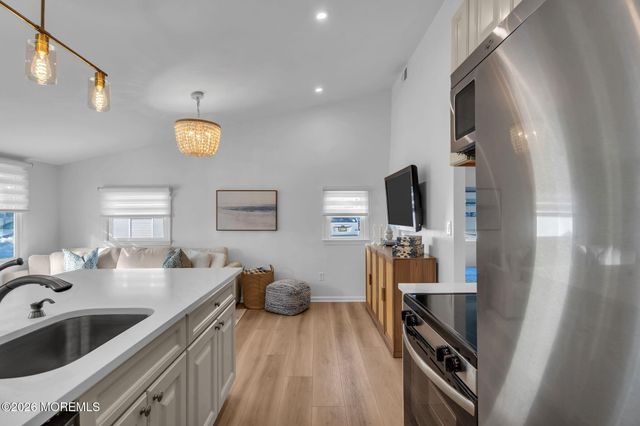 21 E Dune Way 121, Lavallette, NJ 08735